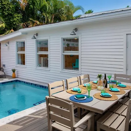 Queen Of Louisa By Last Key Realty